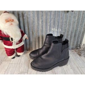 Reille Women's Size 8 Leather Black Chelsea Boots